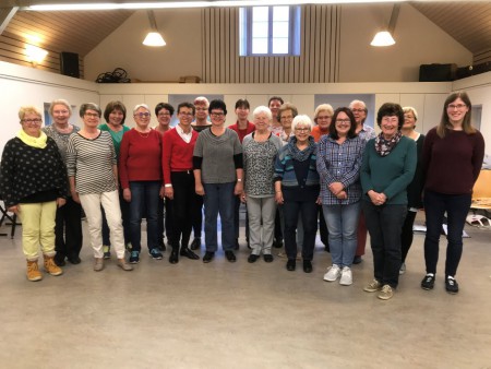 Der ganze Frauenchor Seon mit Dirigentin 2019